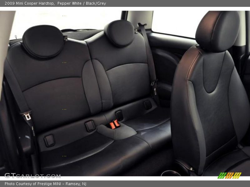 Pepper White / Black/Grey 2009 Mini Cooper Hardtop