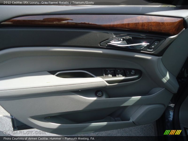 Gray Flannel Metallic / Titanium/Ebony 2012 Cadillac SRX Luxury