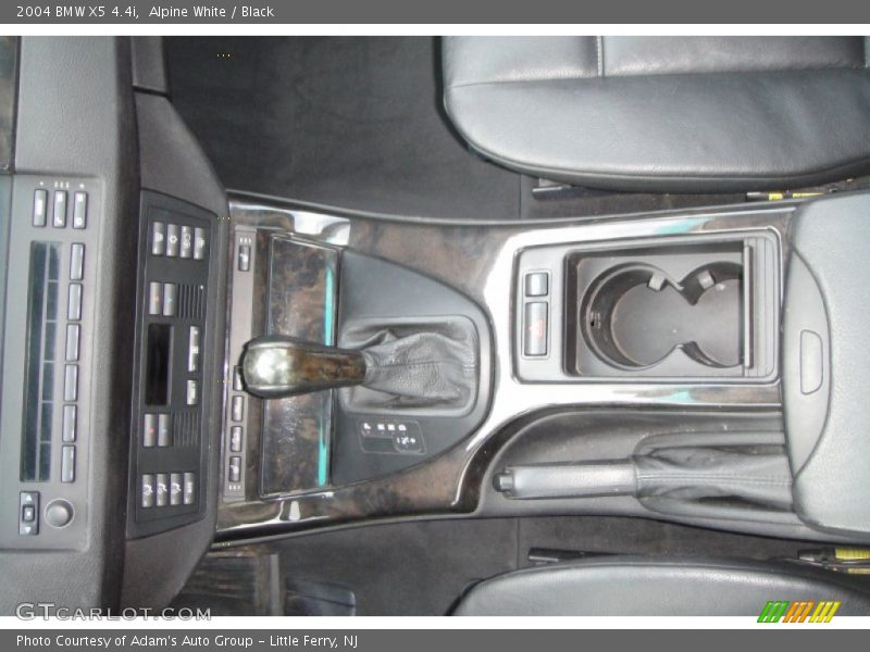 Alpine White / Black 2004 BMW X5 4.4i