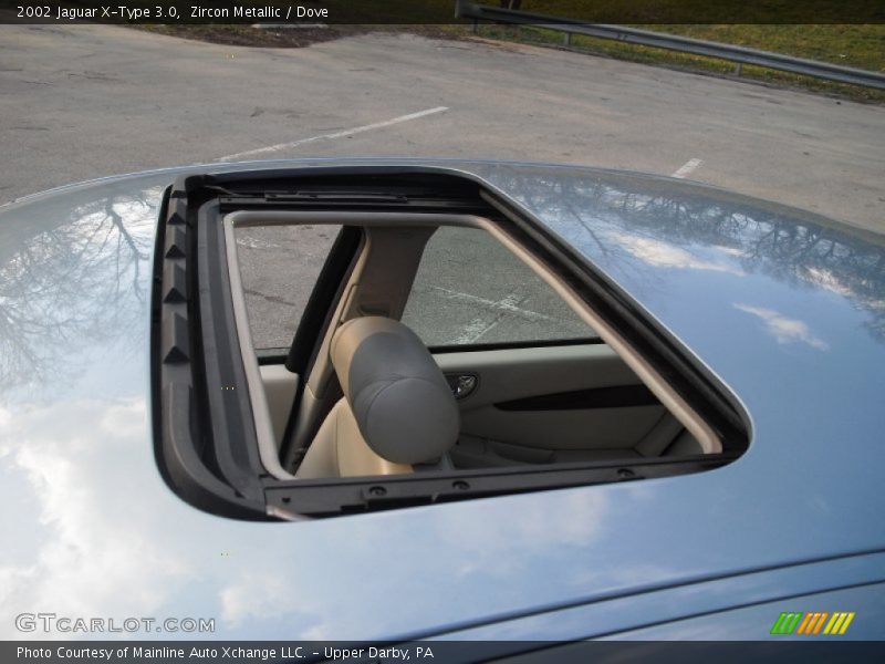 Zircon Metallic / Dove 2002 Jaguar X-Type 3.0