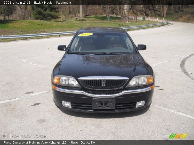 Black / Medium Parchment 2002 Lincoln LS V8