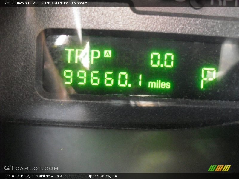 Black / Medium Parchment 2002 Lincoln LS V8