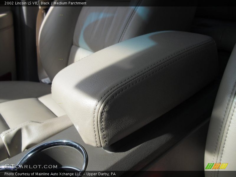 Black / Medium Parchment 2002 Lincoln LS V8