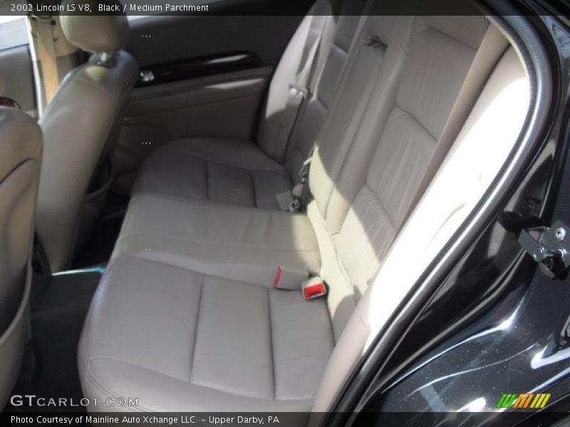 Black / Medium Parchment 2002 Lincoln LS V8