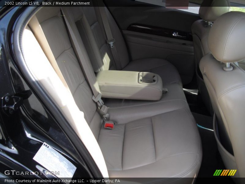 Black / Medium Parchment 2002 Lincoln LS V8