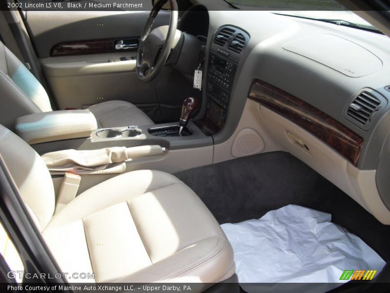 Black / Medium Parchment 2002 Lincoln LS V8