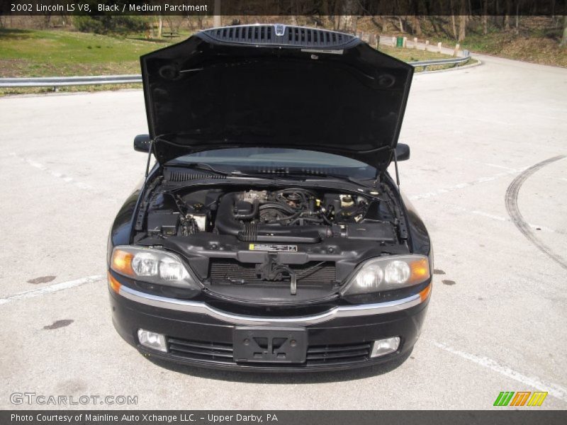 Black / Medium Parchment 2002 Lincoln LS V8