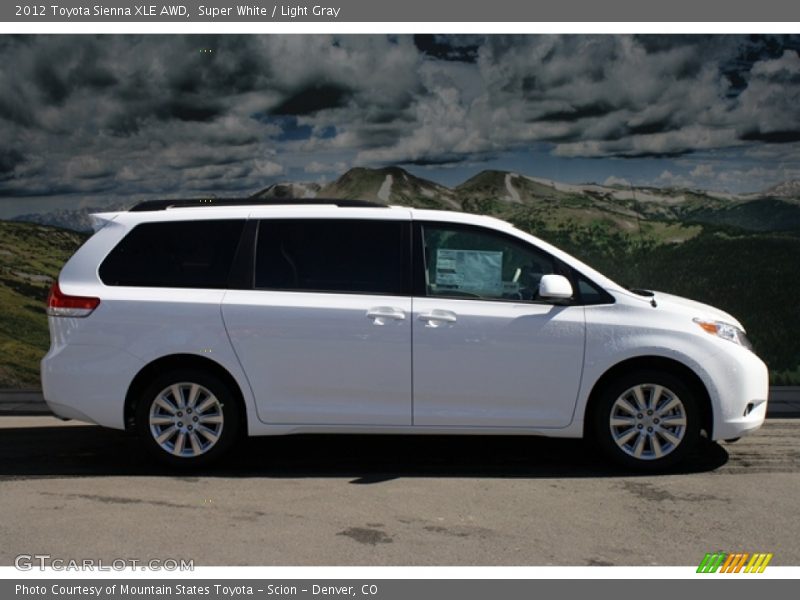 Super White / Light Gray 2012 Toyota Sienna XLE AWD