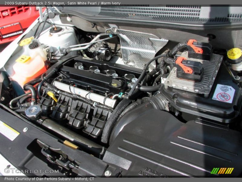Satin White Pearl / Warm Ivory 2009 Subaru Outback 2.5i Wagon