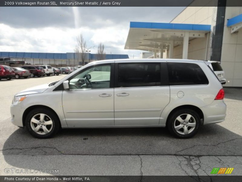 Mercury Sliver Metallic / Aero Grey 2009 Volkswagen Routan SEL