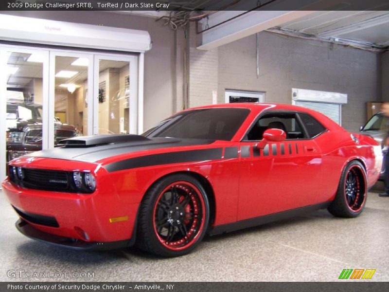 TorRed / Dark Slate Gray 2009 Dodge Challenger SRT8