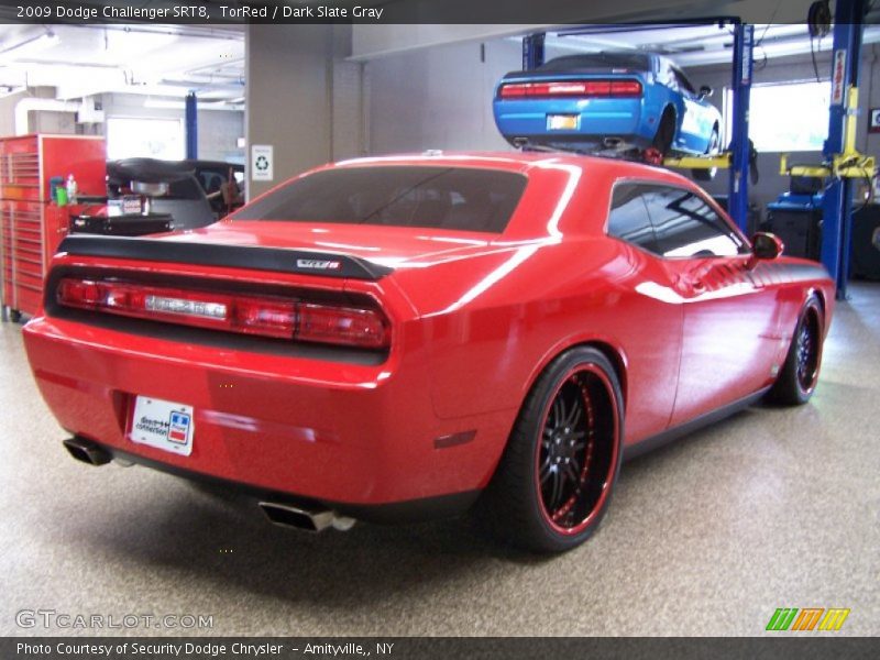 TorRed / Dark Slate Gray 2009 Dodge Challenger SRT8