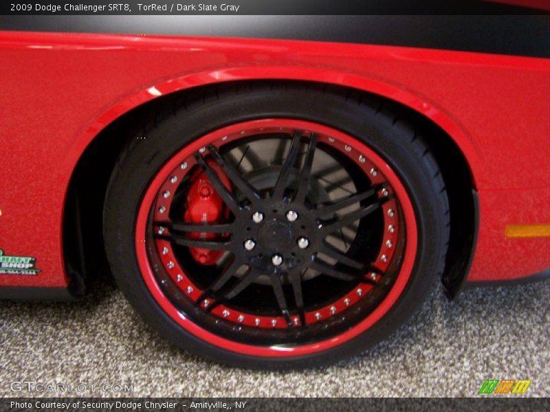 TorRed / Dark Slate Gray 2009 Dodge Challenger SRT8