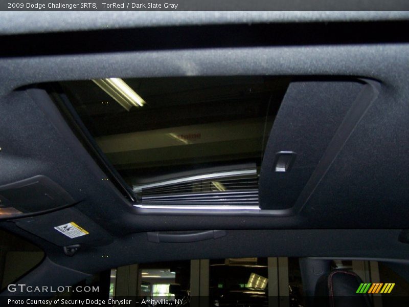 TorRed / Dark Slate Gray 2009 Dodge Challenger SRT8