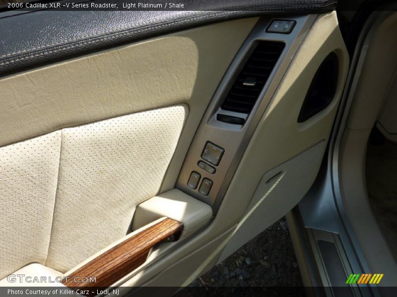 Light Platinum / Shale 2006 Cadillac XLR -V Series Roadster