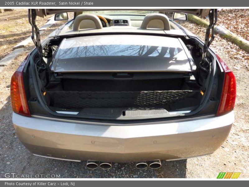  2005 XLR Roadster Trunk