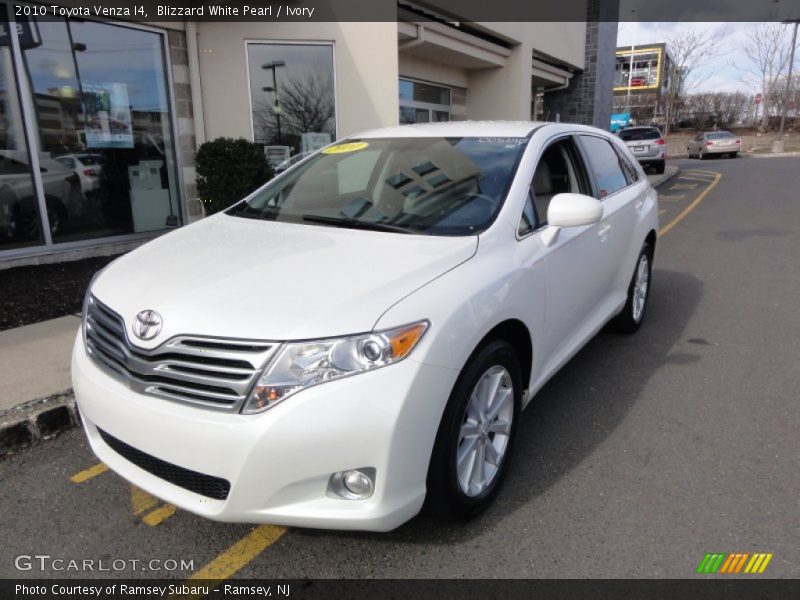 Blizzard White Pearl / Ivory 2010 Toyota Venza I4
