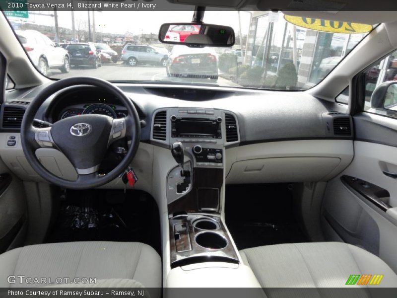 Blizzard White Pearl / Ivory 2010 Toyota Venza I4