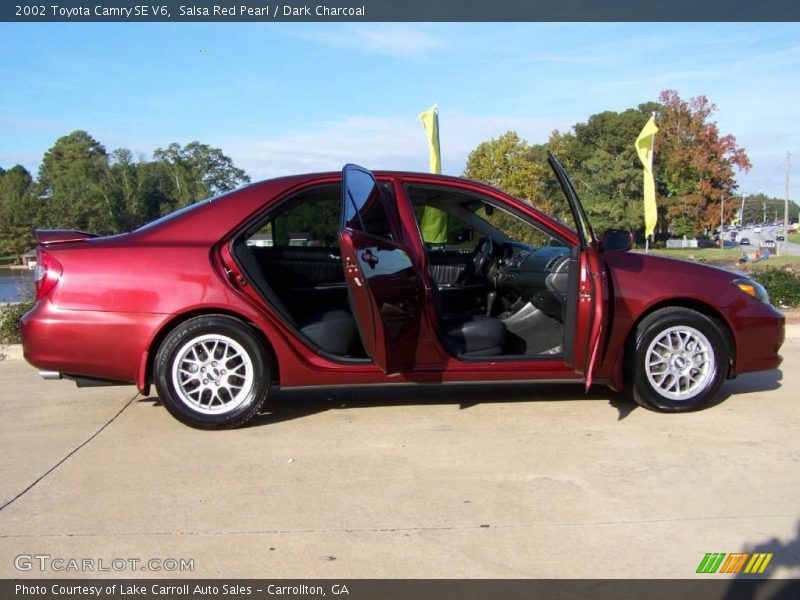 Salsa Red Pearl / Dark Charcoal 2002 Toyota Camry SE V6