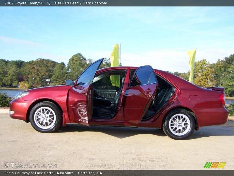 Salsa Red Pearl / Dark Charcoal 2002 Toyota Camry SE V6