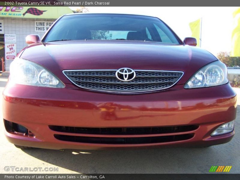 Salsa Red Pearl / Dark Charcoal 2002 Toyota Camry SE V6