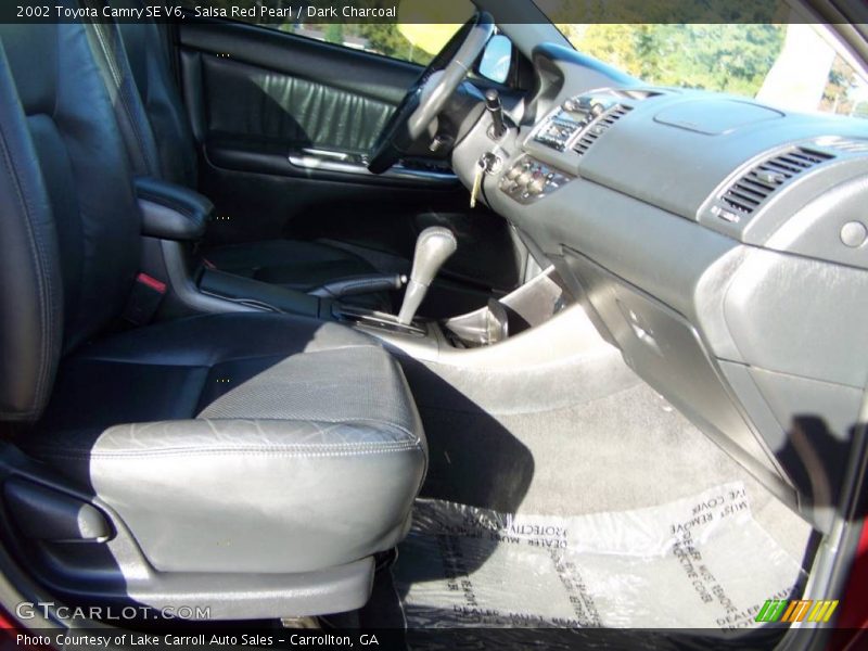 Salsa Red Pearl / Dark Charcoal 2002 Toyota Camry SE V6