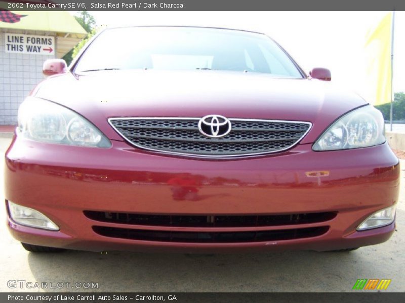 Salsa Red Pearl / Dark Charcoal 2002 Toyota Camry SE V6