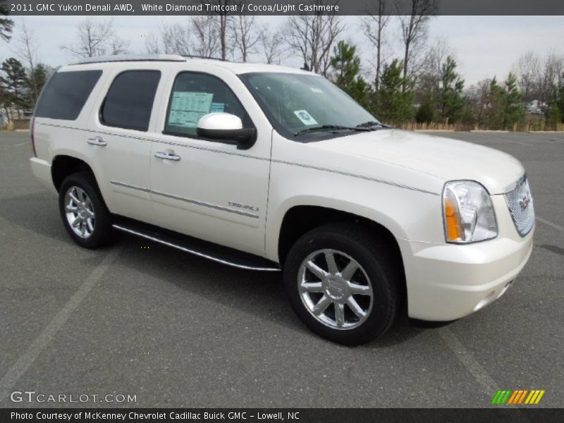 White Diamond Tintcoat / Cocoa/Light Cashmere 2011 GMC Yukon Denali AWD