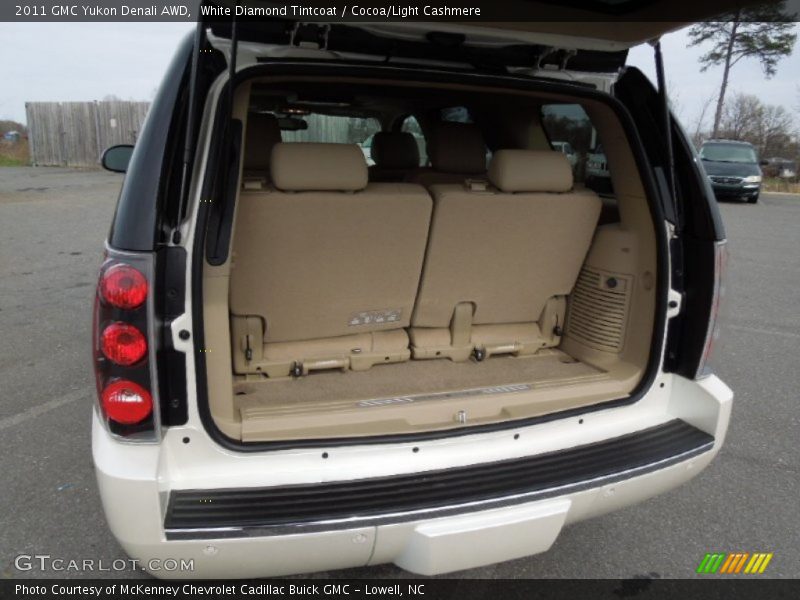 White Diamond Tintcoat / Cocoa/Light Cashmere 2011 GMC Yukon Denali AWD