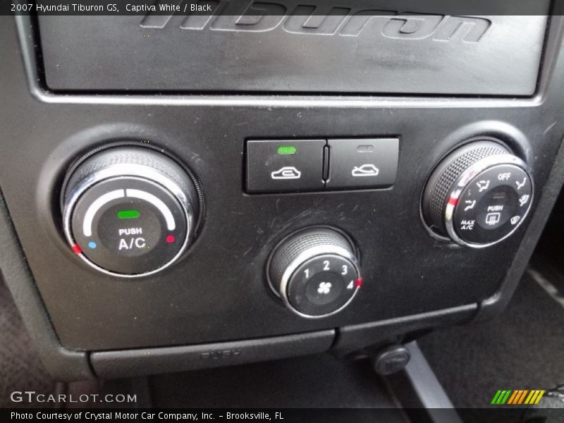 Captiva White / Black 2007 Hyundai Tiburon GS