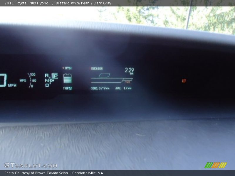 Blizzard White Pearl / Dark Gray 2011 Toyota Prius Hybrid III