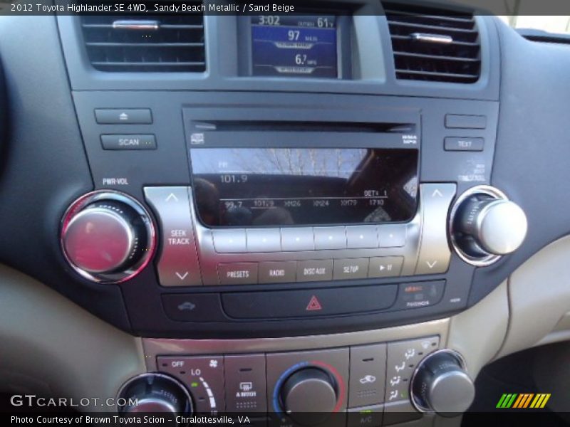 Sandy Beach Metallic / Sand Beige 2012 Toyota Highlander SE 4WD