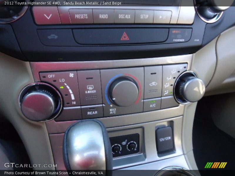 Sandy Beach Metallic / Sand Beige 2012 Toyota Highlander SE 4WD