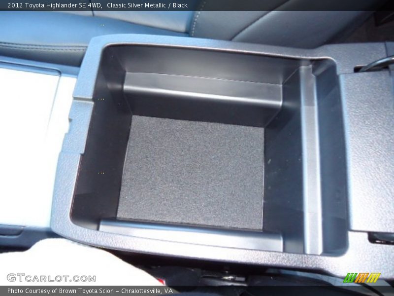 Classic Silver Metallic / Black 2012 Toyota Highlander SE 4WD