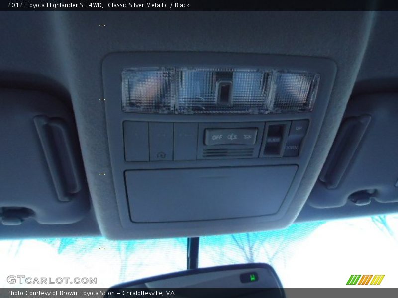Classic Silver Metallic / Black 2012 Toyota Highlander SE 4WD