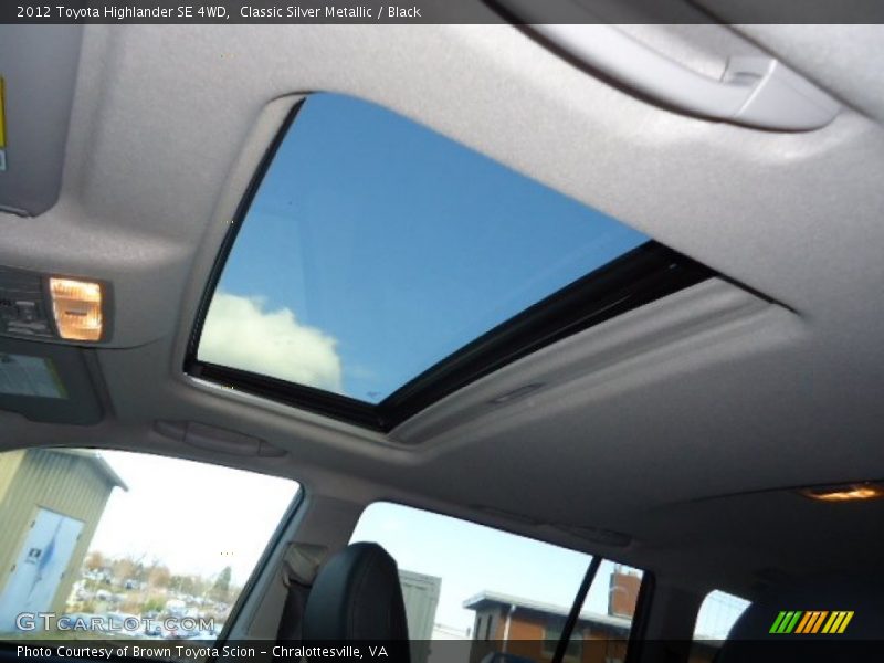 Classic Silver Metallic / Black 2012 Toyota Highlander SE 4WD