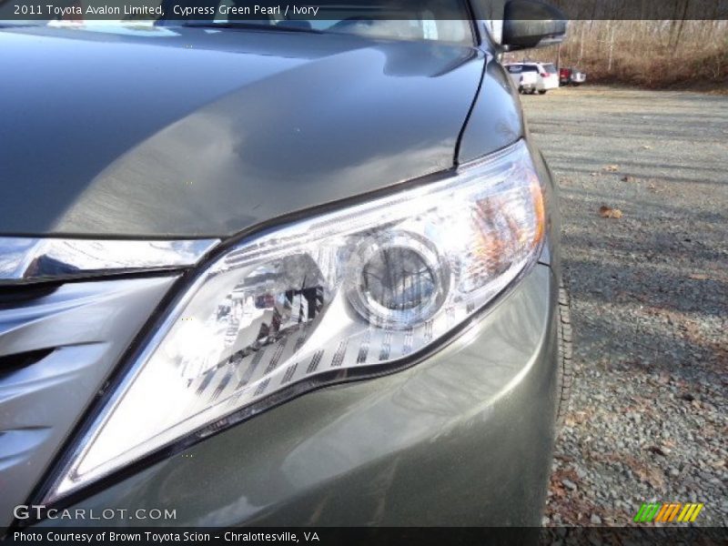 Cypress Green Pearl / Ivory 2011 Toyota Avalon Limited