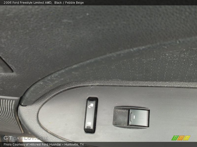 Black / Pebble Beige 2006 Ford Freestyle Limited AWD