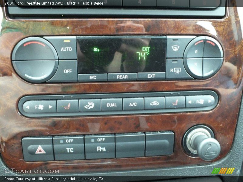Black / Pebble Beige 2006 Ford Freestyle Limited AWD