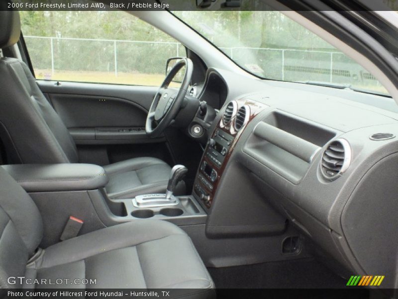 Black / Pebble Beige 2006 Ford Freestyle Limited AWD