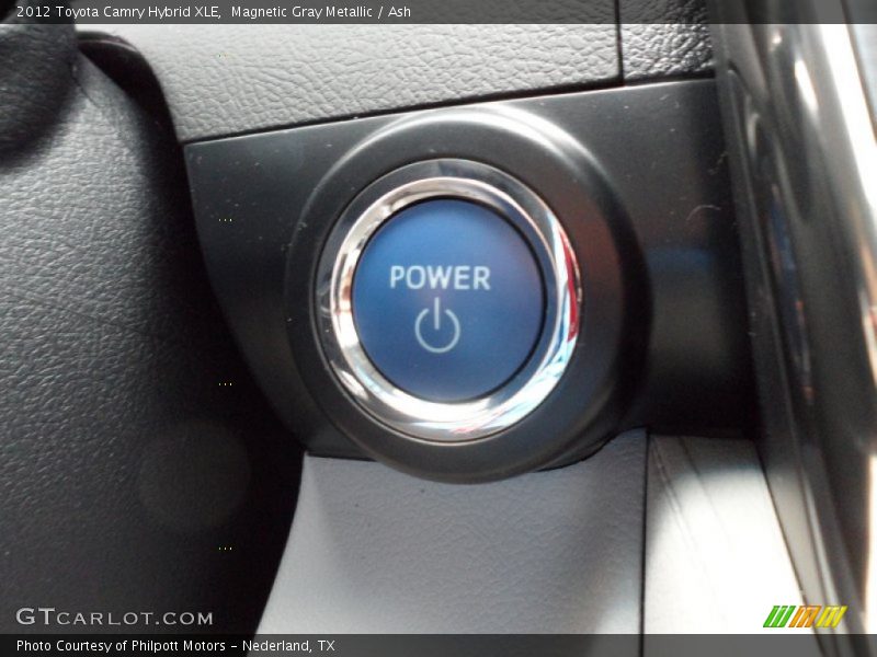 Controls of 2012 Camry Hybrid XLE