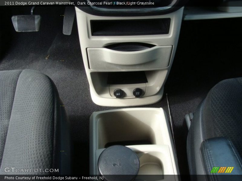 Dark Charcoal Pearl / Black/Light Graystone 2011 Dodge Grand Caravan Mainstreet