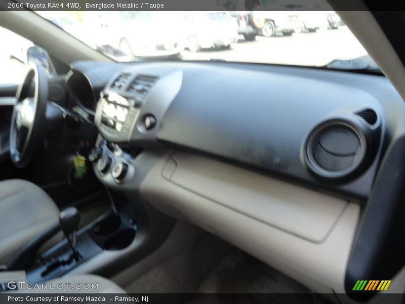 Everglade Metallic / Taupe 2006 Toyota RAV4 4WD