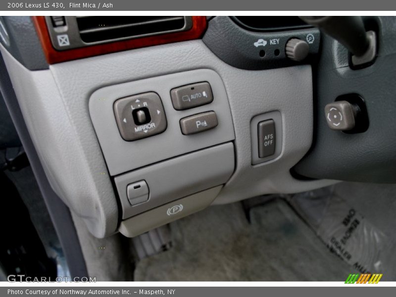 Controls of 2006 LS 430