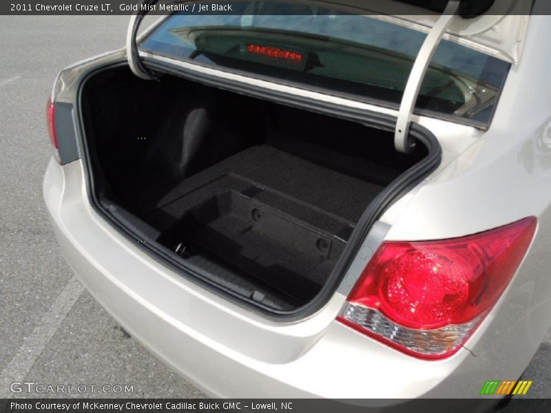Gold Mist Metallic / Jet Black 2011 Chevrolet Cruze LT