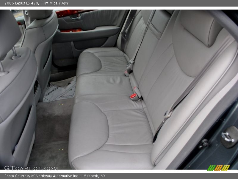 Rear Seat of 2006 LS 430