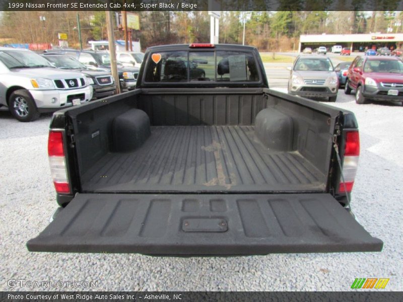 Super Black / Beige 1999 Nissan Frontier SE Extended Cab 4x4