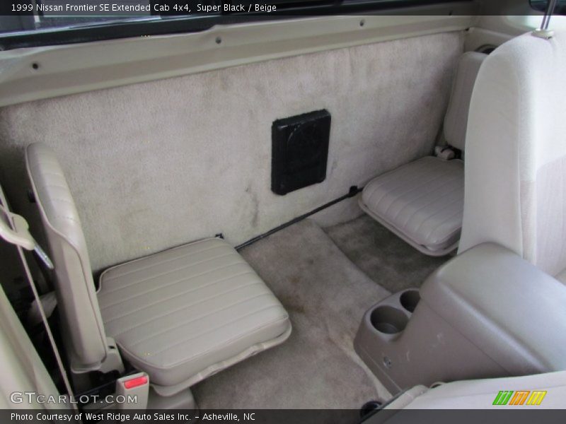  1999 Frontier SE Extended Cab 4x4 Beige Interior
