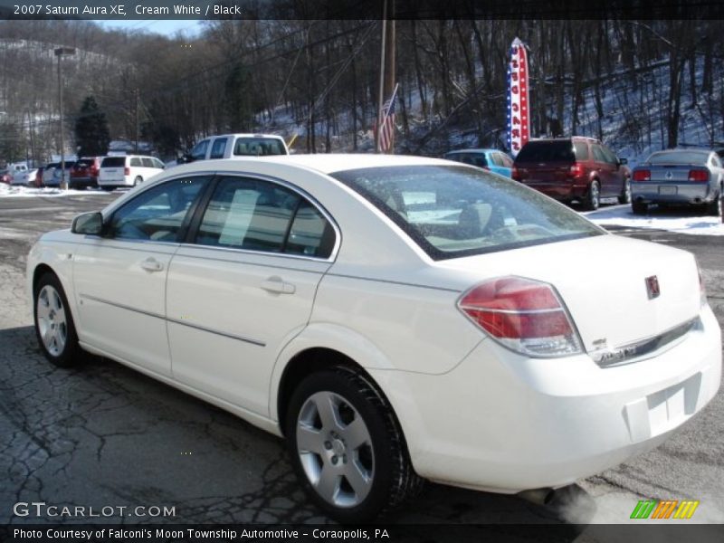 Cream White / Black 2007 Saturn Aura XE
