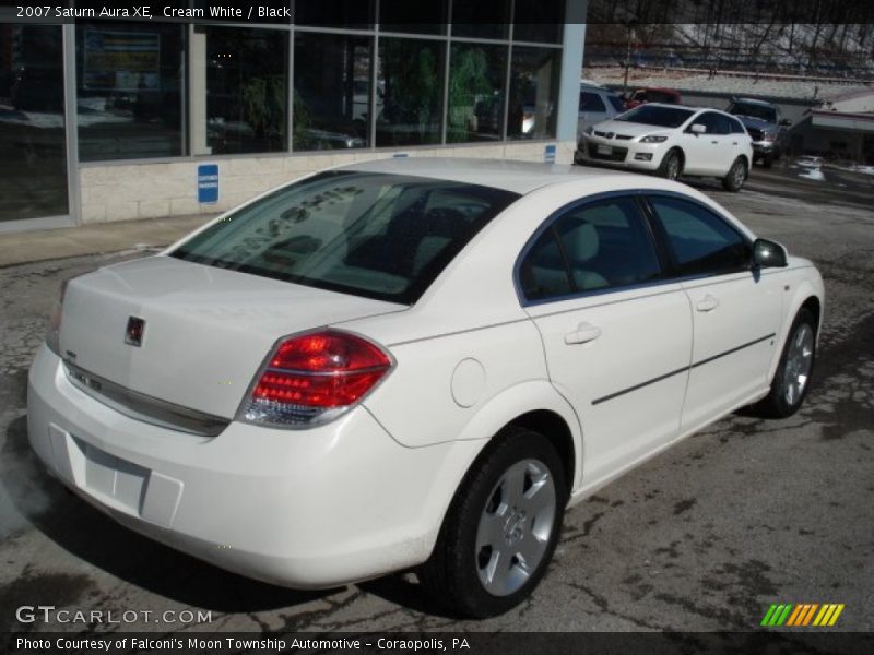 Cream White / Black 2007 Saturn Aura XE